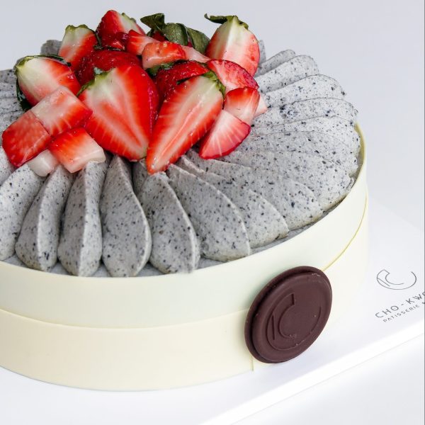 Black Sesame Strawberry Shortcake